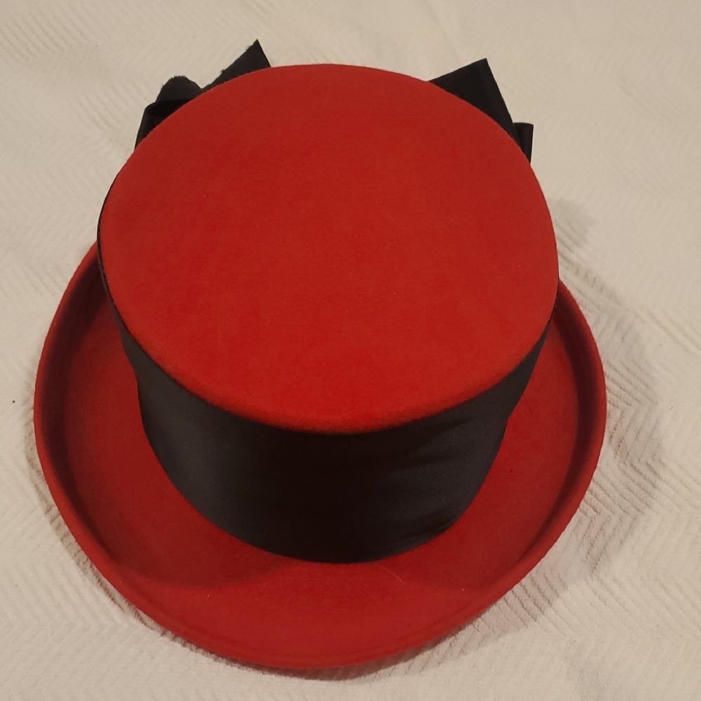 Eric Javits Red Hat with Black Trim